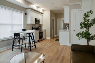 3903 Winthrop Ave in Indianapolis, IN - Foto de edificio - Building Photo