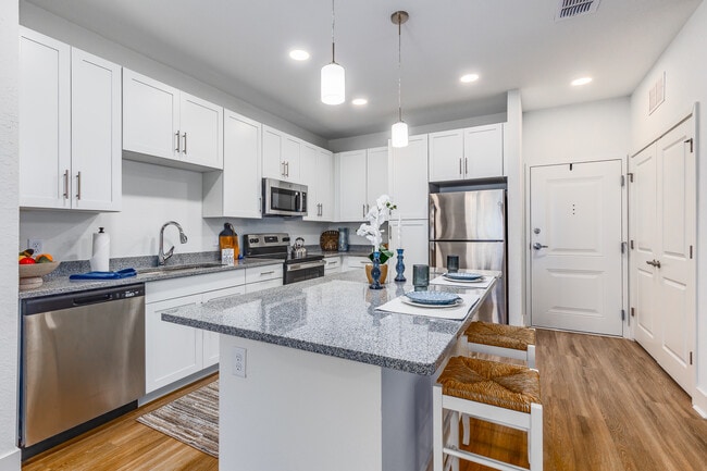 Lamplighter Legacy in Ocala, FL - Building Photo - Interior Photo