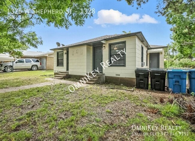 property at 1326 W Shepherd St