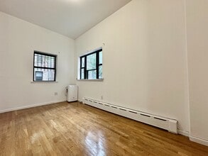 306 W 106th St in New York, NY - Building Photo - Building Photo