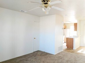 5706 Redstone Dr-Unit -D in Killeen, TX - Building Photo - Building Photo