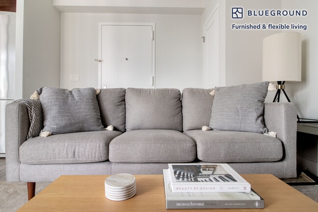 354 E 91st St in New York, NY - Foto de edificio - Building Photo