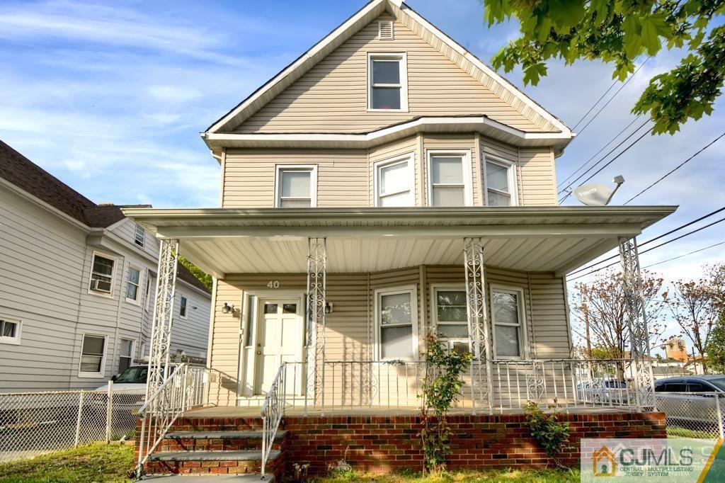 40 Pulaski Ave, Unit 1 in Carteret, NJ - Building Photo