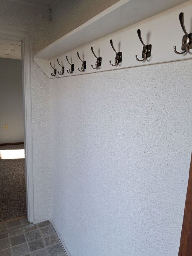 100069-100073 Frankfort Hwy in Fort Ashby, WV - Building Photo - Building Photo