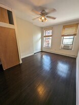 208 7th St in Jersey City, NJ - Building Photo