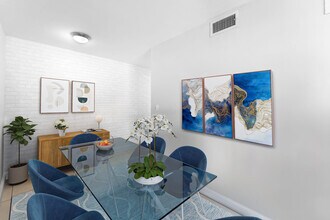 12 NE 19th Ct in Wilton Manors, FL - Building Photo - Building Photo