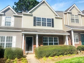 6004 Cougar Ln in Charlotte, NC - Building Photo