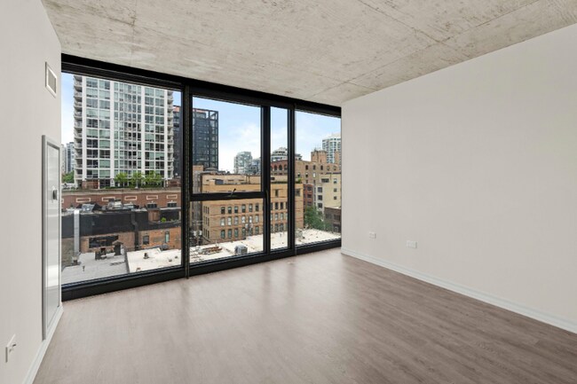 167 W Huron St in Chicago, IL - Building Photo - Building Photo