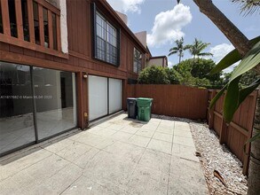 6854 SW 114th Pl in Miami, FL - Building Photo - Building Photo