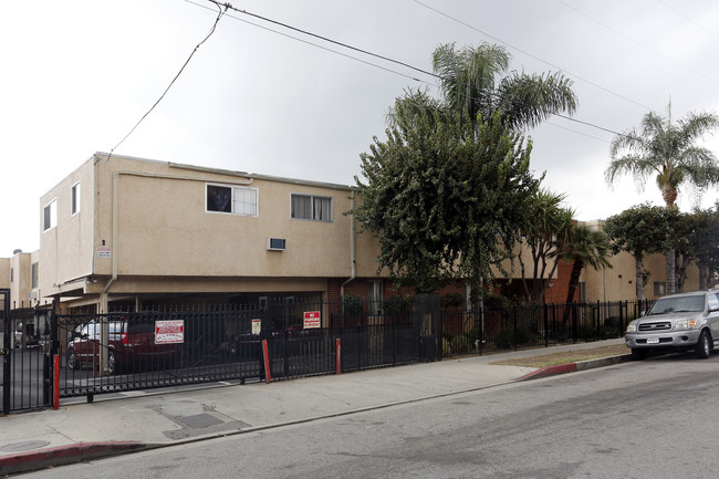 13600 Cantlay St in Van Nuys, CA - Building Photo - Building Photo