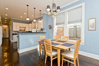 1037 S Racine Ave, Unit 3F in Chicago, IL - Building Photo - Building Photo