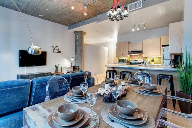 453 Rue Sainte-Catherine O