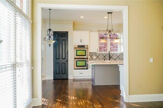 1127 Ashton Bluff Dr NE in Atlanta, GA - Building Photo - Building Photo