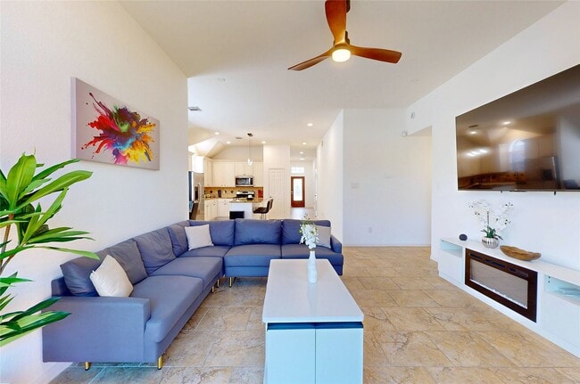 property at 18 Avenswood Pl