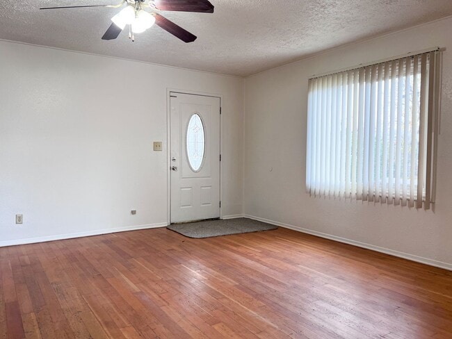 1795 S 9th St in Lebanon, OR - Building Photo - Building Photo