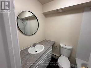 106 Lansdowne St W in Peterborough, ON - Building Photo - Building Photo