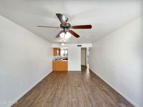 985 N Granite Reef Rd in Scottsdale, AZ - Building Photo - Building Photo