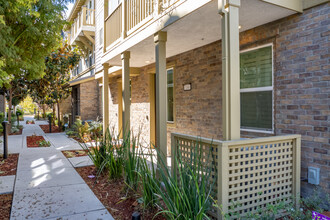 Westport Village in Dublin, CA - Foto de edificio - Building Photo