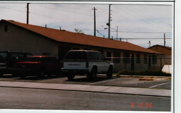 2401 Daley St in North Las Vegas, NV - Building Photo - Building Photo