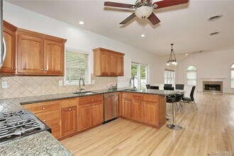 6 Margo Ct in Airmont, NY - Building Photo - Building Photo