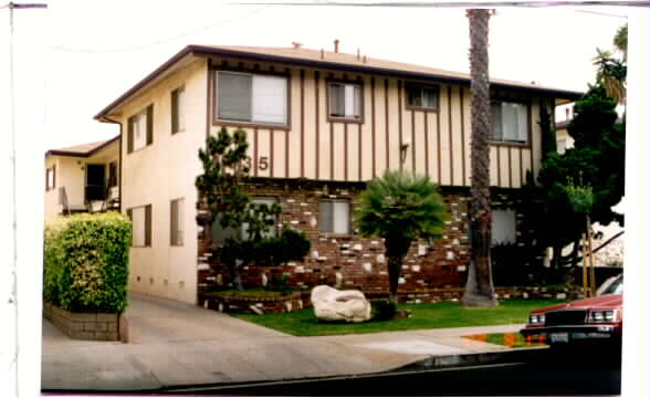 4035 W 132nd St in Hawthorne, CA - Building Photo - Building Photo