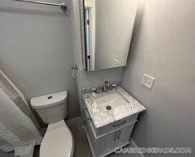 372 Oxford St, Unit 2 in Cambridge, MA - Foto de edificio - Building Photo