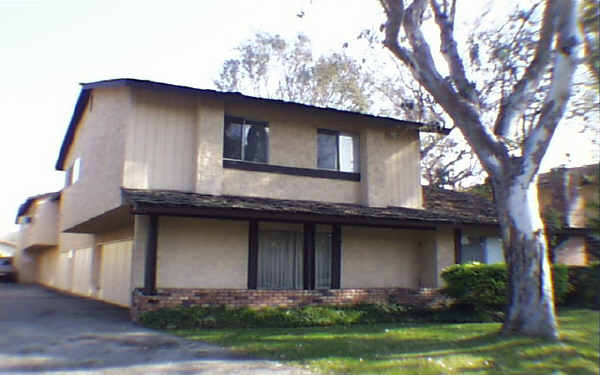 11244 La Mirada Blvd in Whittier, CA - Building Photo