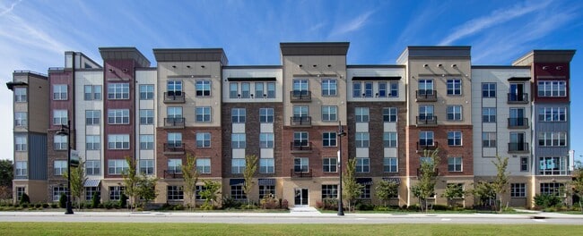 Harbor Vista at Crawford Street in Portsmouth, VA - Foto de edificio - Building Photo