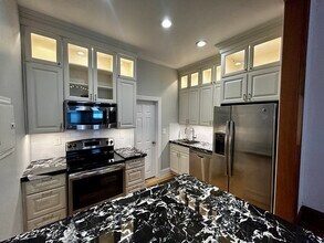 144 Commonwealth Ave, Unit 6 in Boston, MA - Building Photo - Building Photo