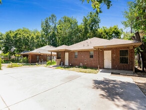 313 Isbell Rd in Fort Worth, TX - Building Photo - Building Photo