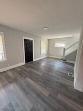 1336 Thoreau Rd in Lakewood, OH - Building Photo - Building Photo