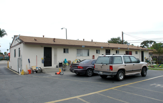 2260-2266 Placentia Ave in Costa Mesa, CA - Foto de edificio - Building Photo