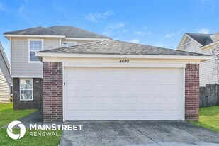 4690 Royal View Dr in Memphis, TN - Building Photo