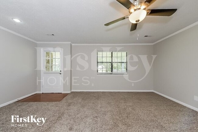 185 Southmoor Cir in Stockbridge, GA - Building Photo - Building Photo