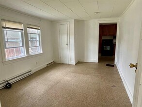 102 Sullivan St in Wurtsboro, NY - Building Photo - Building Photo