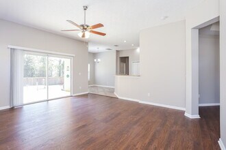 896 Bonaparte Landing Blvd in Jacksonville, FL - Building Photo - Building Photo
