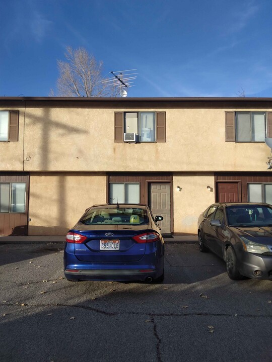 303 N 400 W, Unit Apartment #3 in Cedar City, UT - Foto de edificio