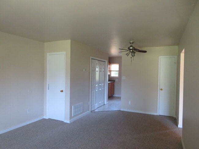 328 Kent Ave in Colonial Heights, VA - Building Photo - Building Photo