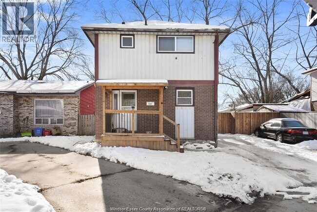 property at 1203 Cottage Pl