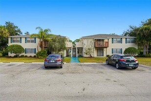 122 Loblolly Ct in Oldsmar, FL - Building Photo
