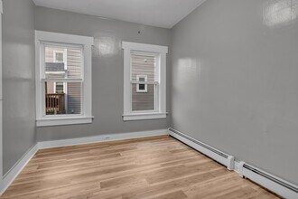 13 Pacific St in Fitchburg, MA - Building Photo - Building Photo