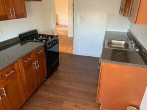 1872 Commonwealth Ave in Boston, MA - Building Photo - Building Photo