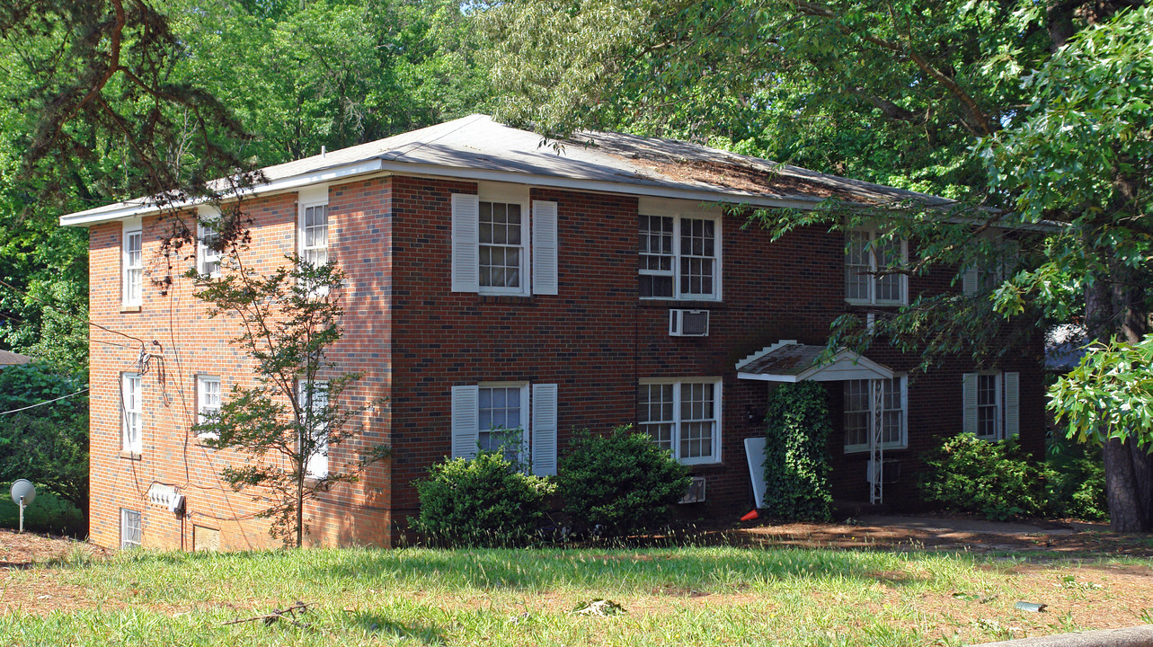 2401 Sonora St in Raleigh, NC - Building Photo