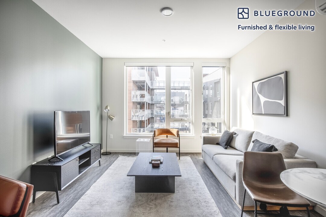 1255 Harrison St in Seattle, WA - Building Photo