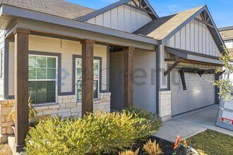 7063 Sycamore Pass in San Antonio, TX - Foto de edificio - Building Photo