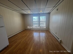 27 Eastern Ave in Augusta, ME - Building Photo - Building Photo