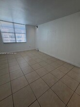 494 NW 165th St in Miami, FL - Building Photo - Building Photo