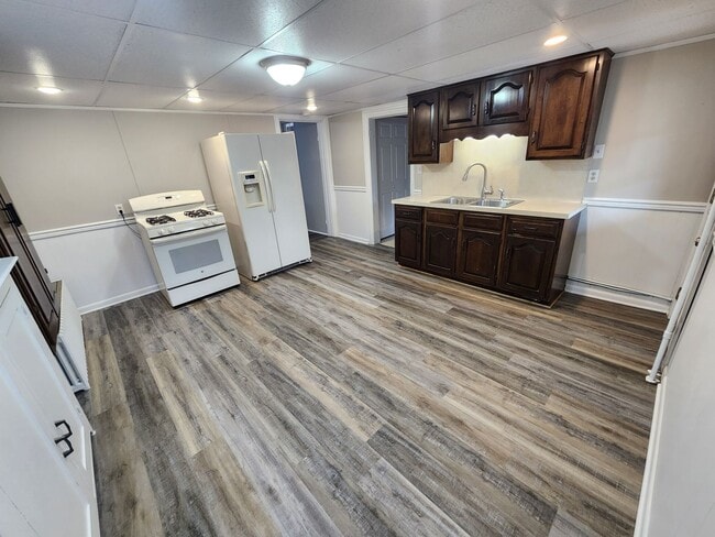 440 E Queen St in Chambersburg, PA - Building Photo - Building Photo