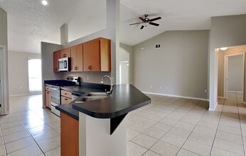 817 Highland Crest Loop in Lake Wales, FL - Building Photo - Building Photo