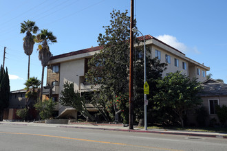 10773 Palms Blvd in Los Angeles, CA - Building Photo - Building Photo